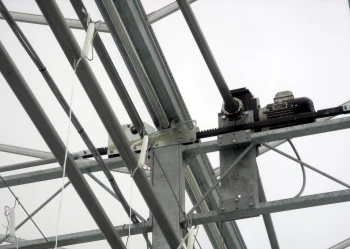 System stinovo-izolacnich clon