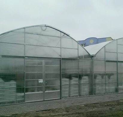 Uzavřené fóliovníky